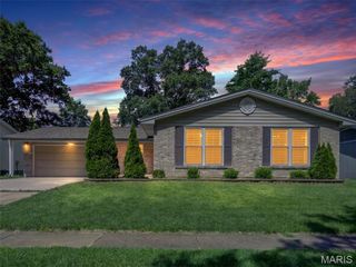 343 Turfwood Drive, Ballwin, MO 63021
