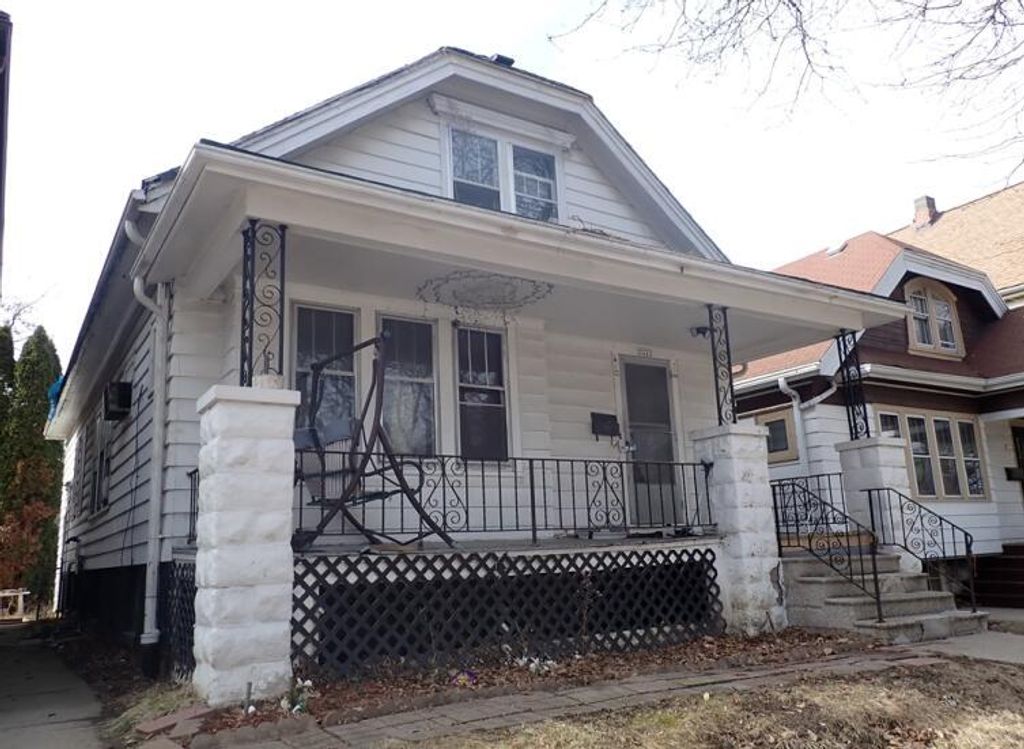 3223 N 40th STREET, Milwaukee, WI 53216