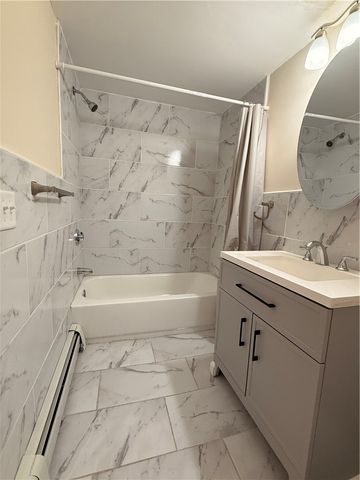 194 Harrison Street 1L, Pawtucket, RI 02860