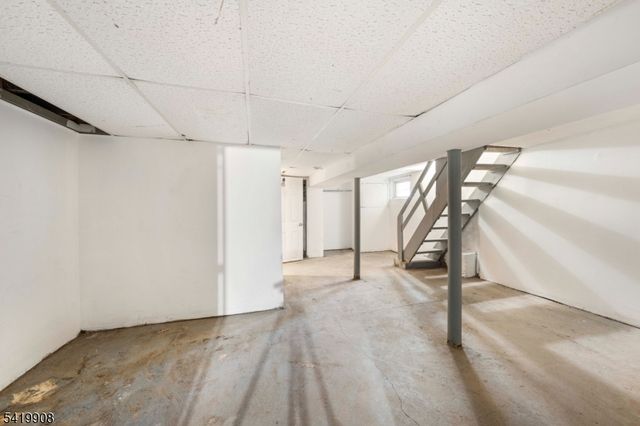 838 Rebecca Pl, Elizabeth City, NJ 07201