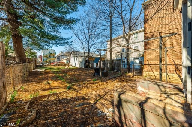 838 Rebecca Pl, Elizabeth City, NJ 07201