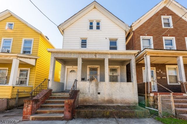 838 Rebecca Pl, Elizabeth City, NJ 07201