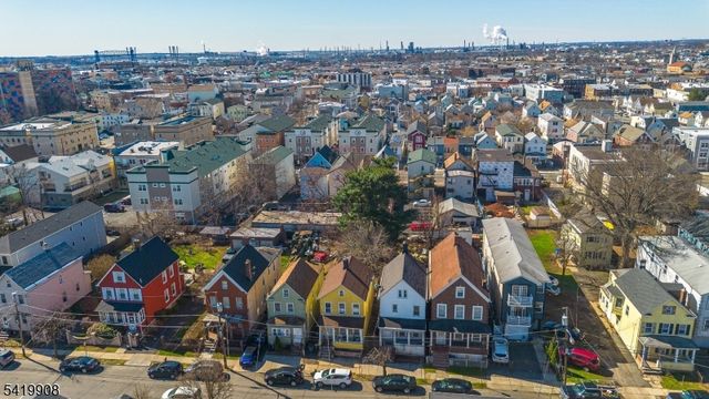 838 Rebecca Pl, Elizabeth City, NJ 07201