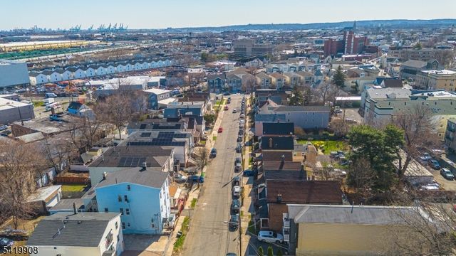 838 Rebecca Pl, Elizabeth City, NJ 07201