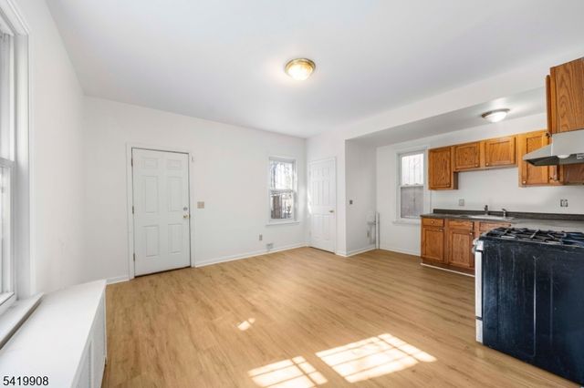 838 Rebecca Pl, Elizabeth City, NJ 07201