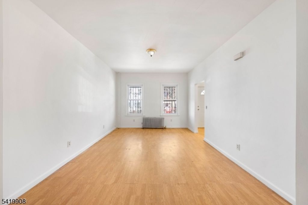 838 Rebecca Pl, Elizabeth City, NJ 07201 — photo 3