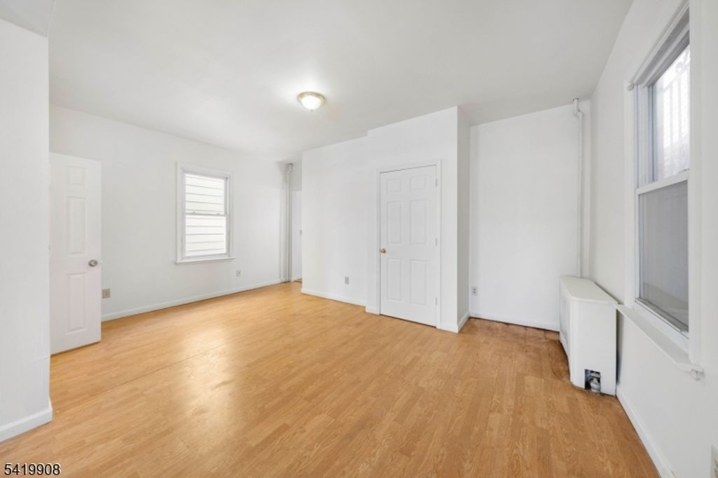 838 Rebecca Pl, Elizabeth City, NJ 07201 — photo 4