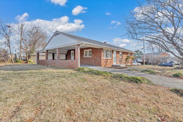 3302 Frontier RD, Roanoke, VA 24012