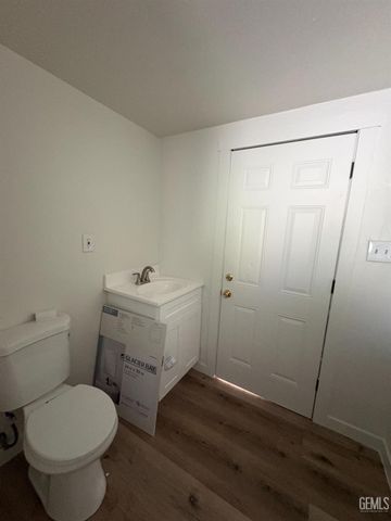 714 Greenwood Drive, Bakersfield, CA 93306