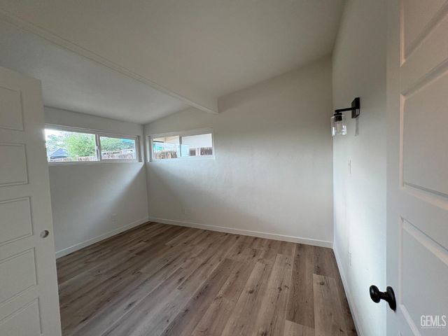 714 Greenwood Drive, Bakersfield, CA 93306