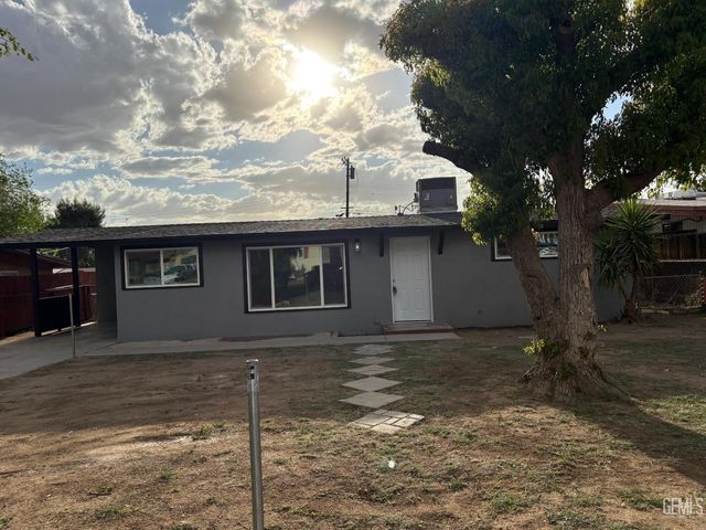 714 Greenwood Drive, Bakersfield, CA 93306