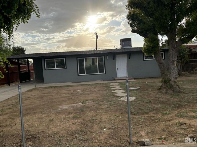 714 Greenwood Drive, Bakersfield, CA 93306