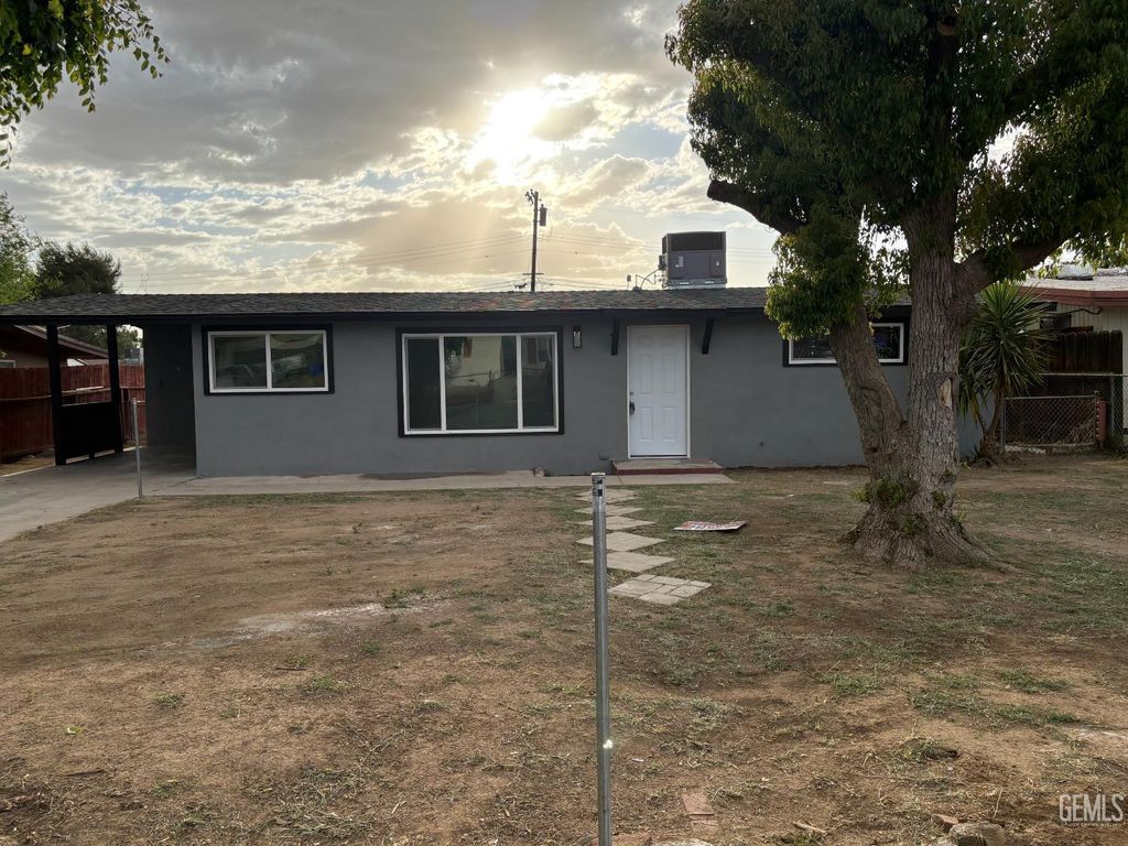 714 Greenwood Drive, Bakersfield, CA 93306
