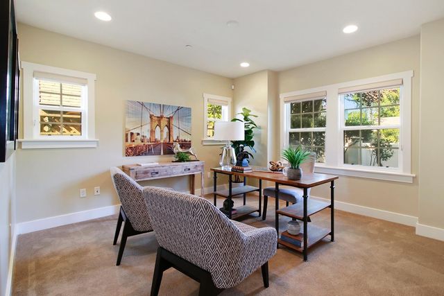 3900 M St, Sacramento, CA 95819