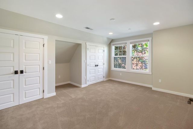3900 M St, Sacramento, CA 95819