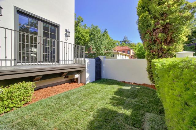 3900 M St, Sacramento, CA 95819