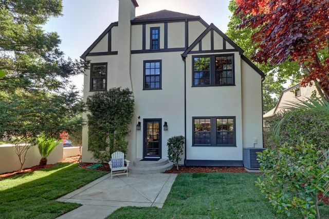 3900 M St, Sacramento, CA 95819