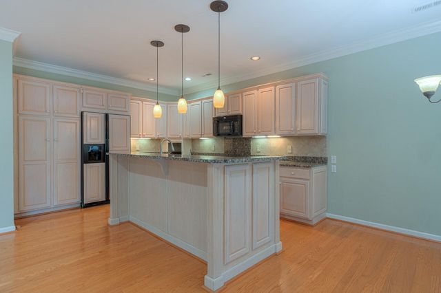 6554 Fairway Estates DR, Roanoke, VA 24018