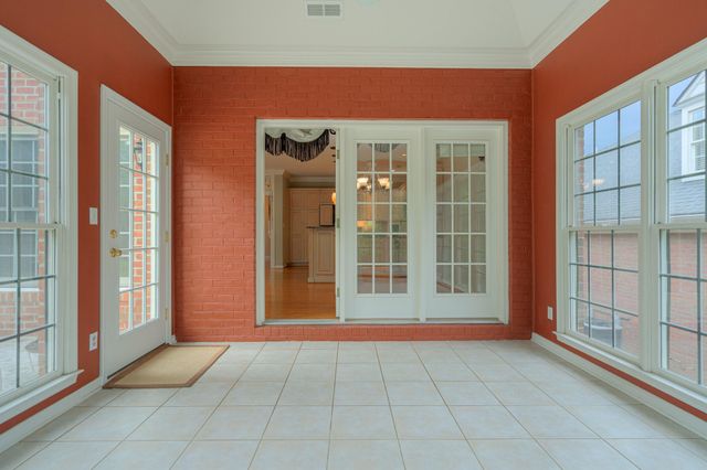 6554 Fairway Estates DR, Roanoke, VA 24018