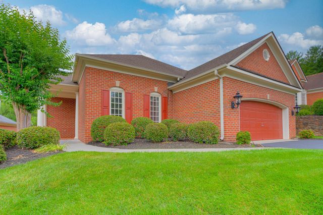 6554 Fairway Estates DR, Roanoke, VA 24018