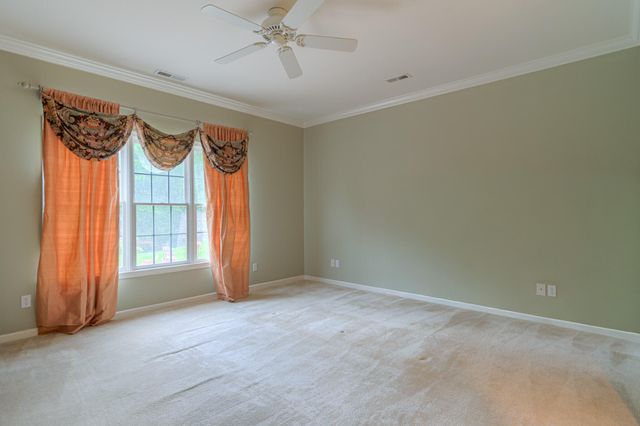 6554 Fairway Estates DR, Roanoke, VA 24018