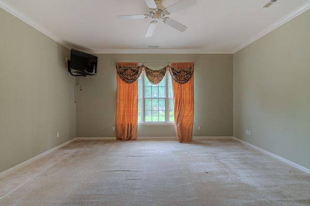 6554 Fairway Estates DR, Roanoke, VA 24018