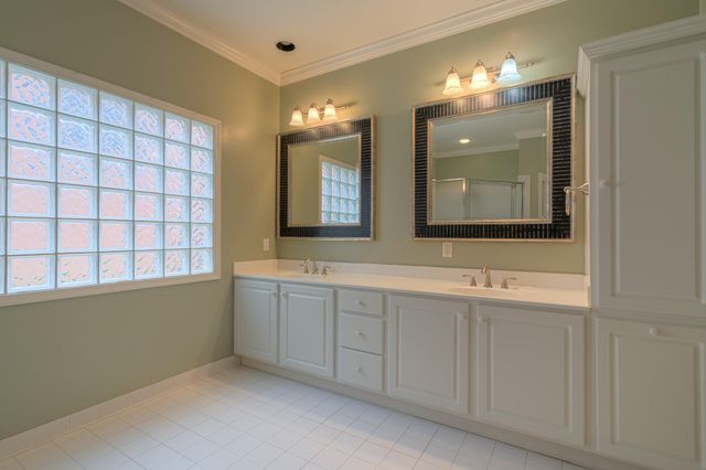 6554 Fairway Estates DR, Roanoke, VA 24018
