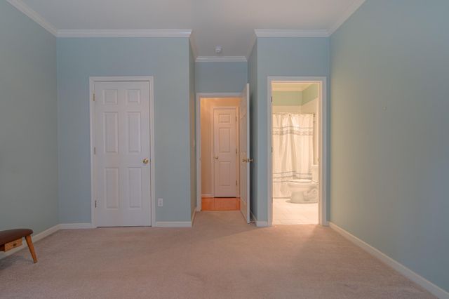 6554 Fairway Estates DR, Roanoke, VA 24018