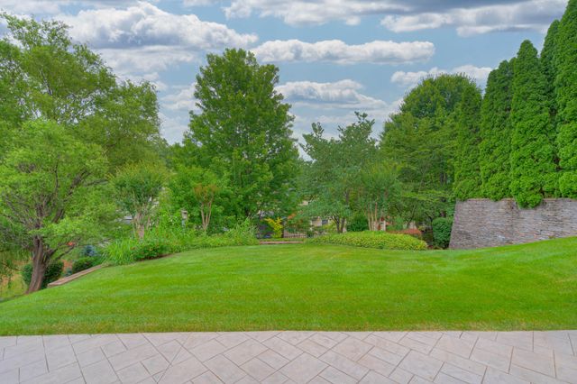 6554 Fairway Estates DR, Roanoke, VA 24018