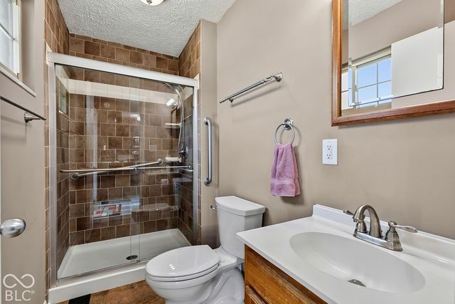8440 W 88th Street, Indianapolis, IN 46278