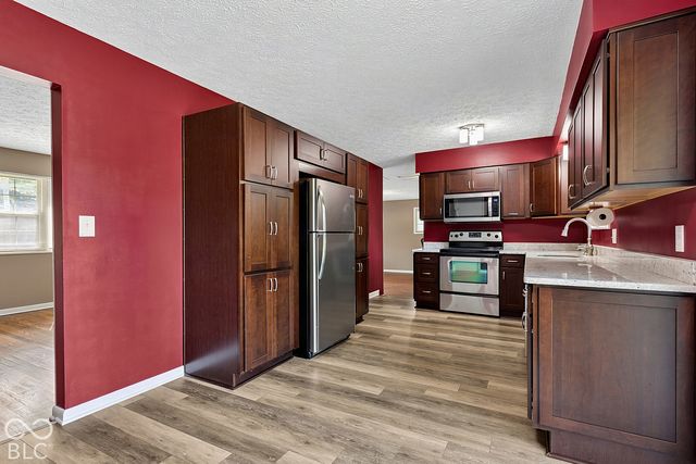 8440 W 88th Street, Indianapolis, IN 46278