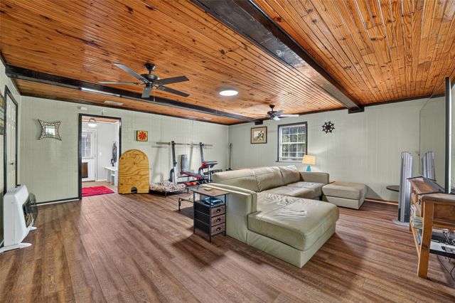 108 Meyers Avenue, Quinlan, TX 75474