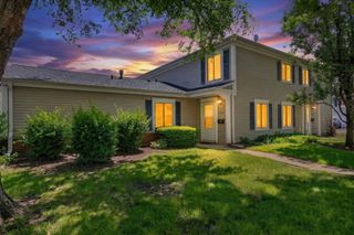1407 QUAKER Lane 128-C, Prospect Heights, IL 60070