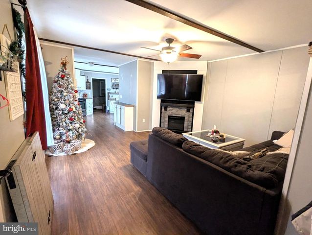 425 ARDMORE LN, Abbottstown, PA 17301