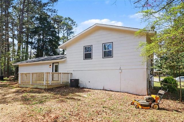 8778 Homewood Court, Riverdale, GA 30274