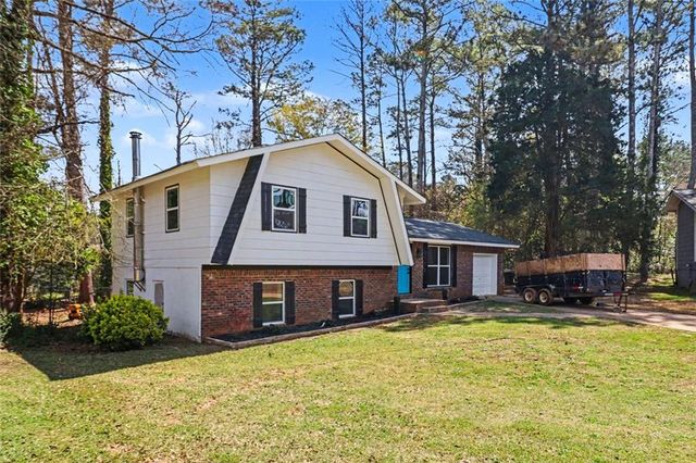 8778 Homewood Court, Riverdale, GA 30274