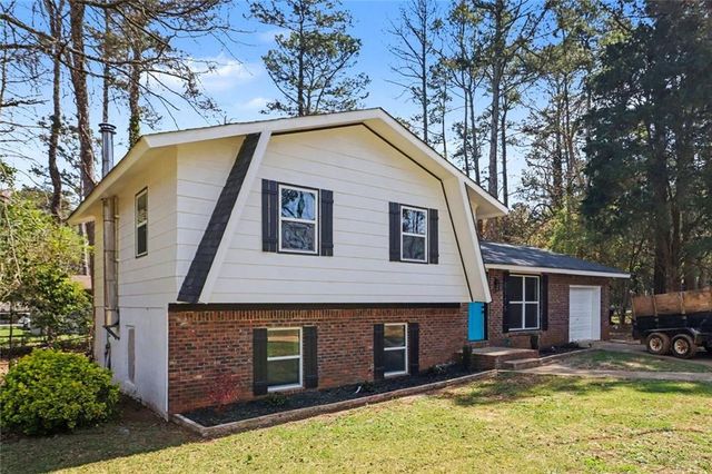 8778 Homewood Court, Riverdale, GA 30274
