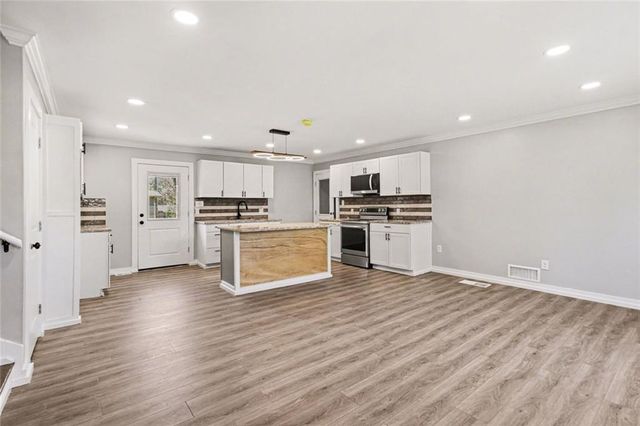 8778 Homewood Court, Riverdale, GA 30274