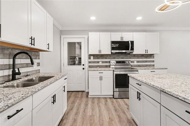 8778 Homewood Court, Riverdale, GA 30274