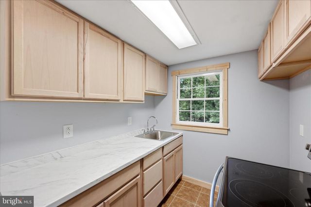 185 PLUM TREE LN, Berkeley Springs, WV 25411