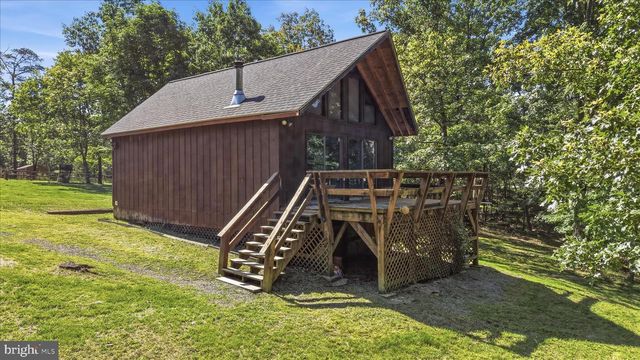 185 PLUM TREE LN, Berkeley Springs, WV 25411