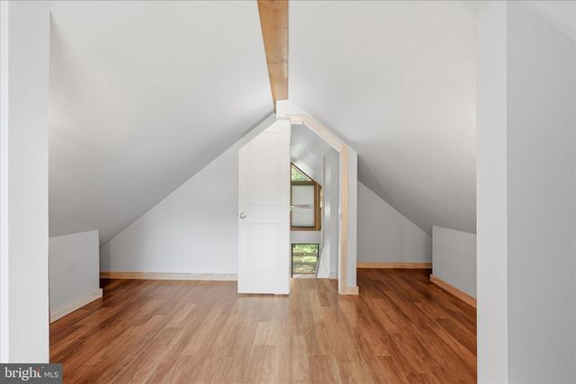 185 PLUM TREE LN, Berkeley Springs, WV 25411