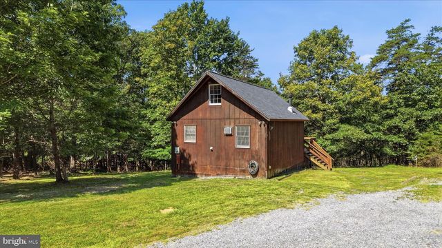 185 PLUM TREE LN, Berkeley Springs, WV 25411