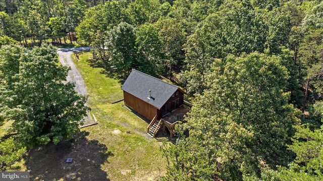 185 PLUM TREE LN, Berkeley Springs, WV 25411