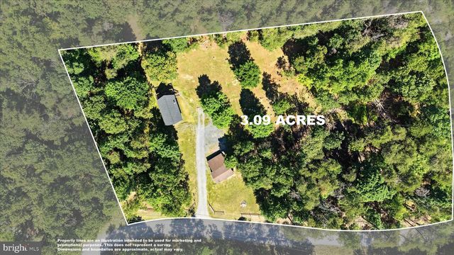 185 PLUM TREE LN, Berkeley Springs, WV 25411