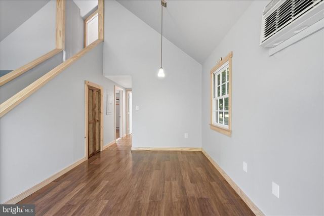 185 PLUM TREE LN, Berkeley Springs, WV 25411