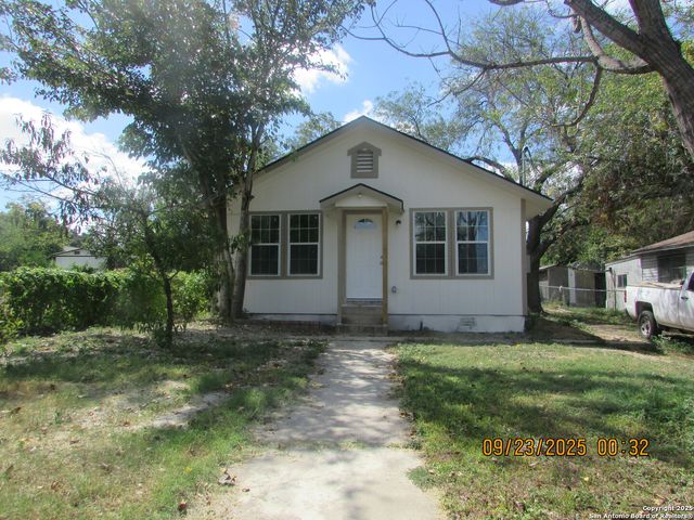 2116 McKinley, San Antonio, TX 78210