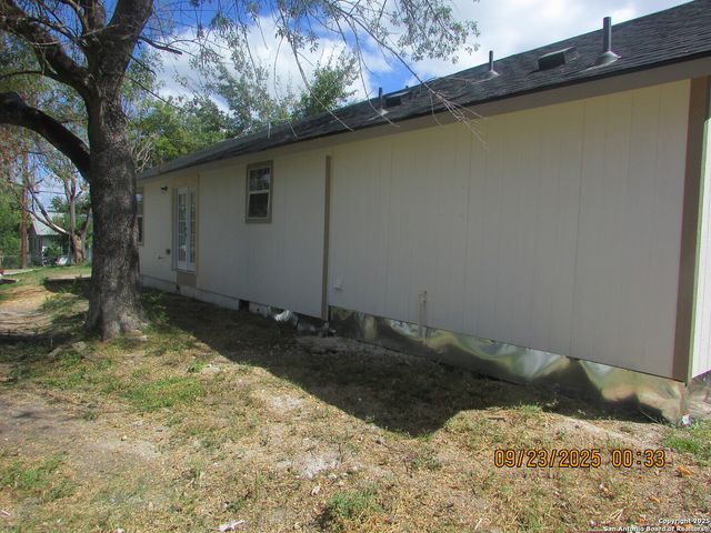 2116 McKinley, San Antonio, TX 78210