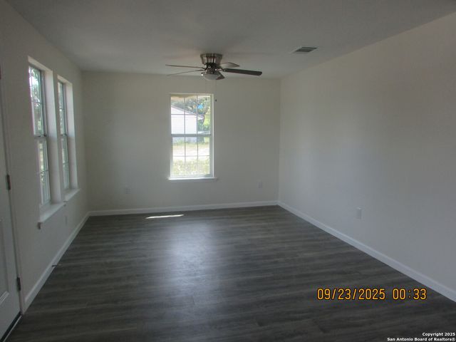 2116 McKinley, San Antonio, TX 78210