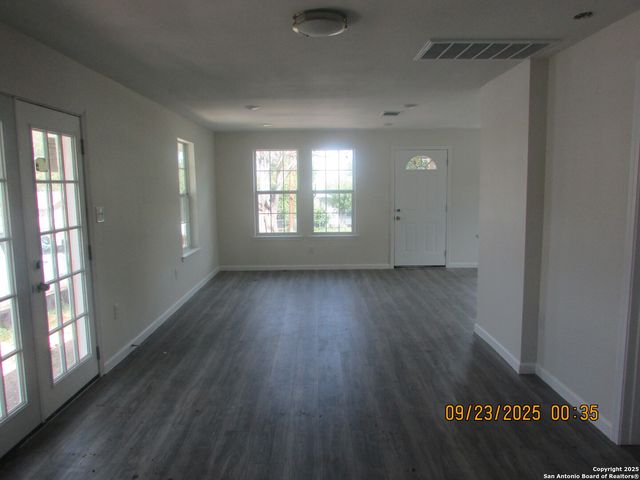 2116 McKinley, San Antonio, TX 78210